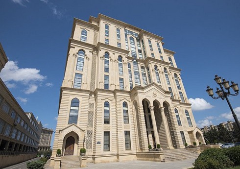 Prezidentliyə namizədliyinin irəli sürülməsi təsdiqlənən daha 8 şəxsin səlahiyyətli nümayəndələri qeydə alınıb