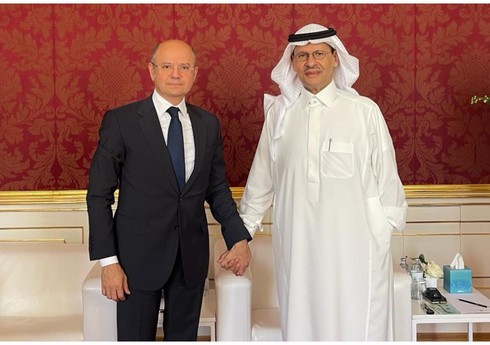 Pərviz Şahbazov səudiyyəli həmkarı ilə enerji əməkdaşlığını müzakirə edib