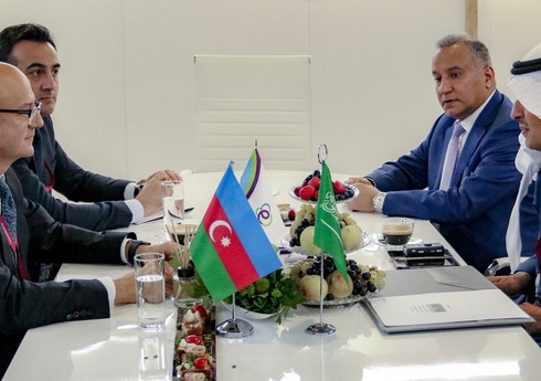 Pərviz Şahbazov səudiyyəli həmkarı ilə “Xızı-Abşeron” KES inşasını müzakirə edib