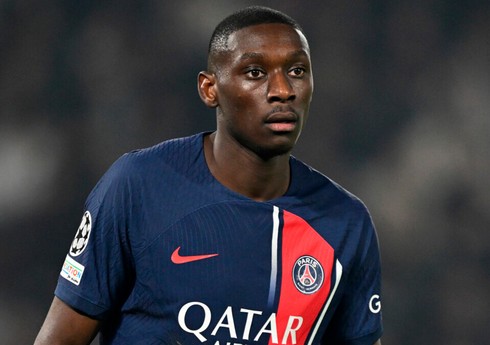 PSJ-nin futbolçusu İngiltərə klubunda çıxış edə bilər