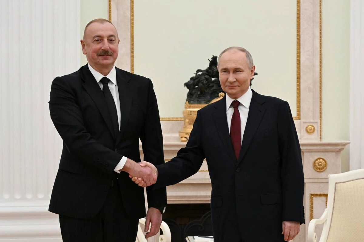 Putin Azərbaycan Prezidentini Müstəqillik Günü münasibətilə təbrik edib Putin Azərbaycan Prezidentini Müstəqillik Günü münasibətilə təbrik edib