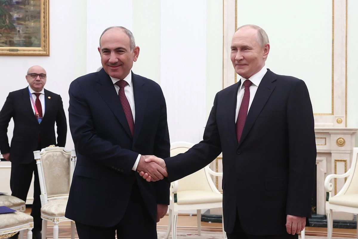 Putin Moskvada Paşinyanla görüşəcək