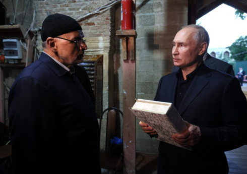 Putin: “Rusiyada Qurani-Kərimə hörmətsizlik cinayət sayılır”