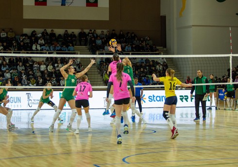 Qadın voleybolçular arasında Yüksək Liqada I turun qarşılaşmaları keçirilib
