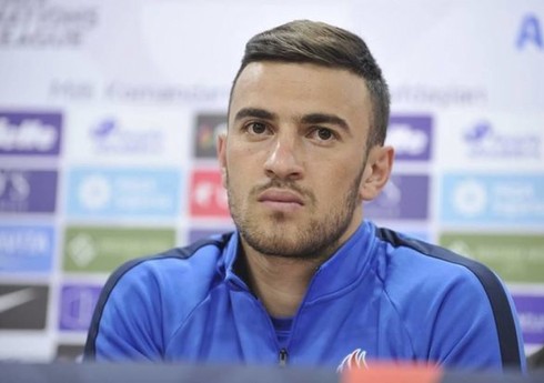 Qara Qarayev De Byazi ilə arasındakı gərginliyin səbəbini açıqlayıb