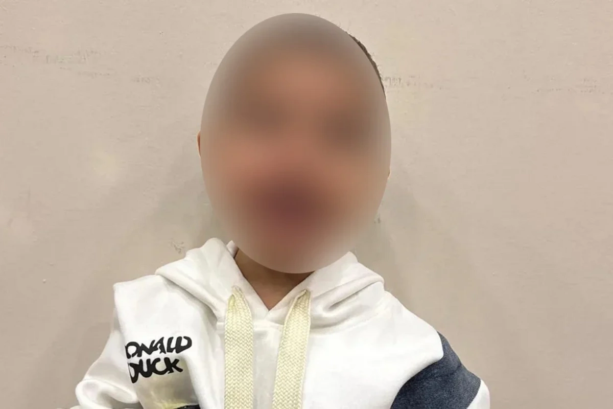 Qəbiristanlığa atılan azyaşlının atası tapıldı