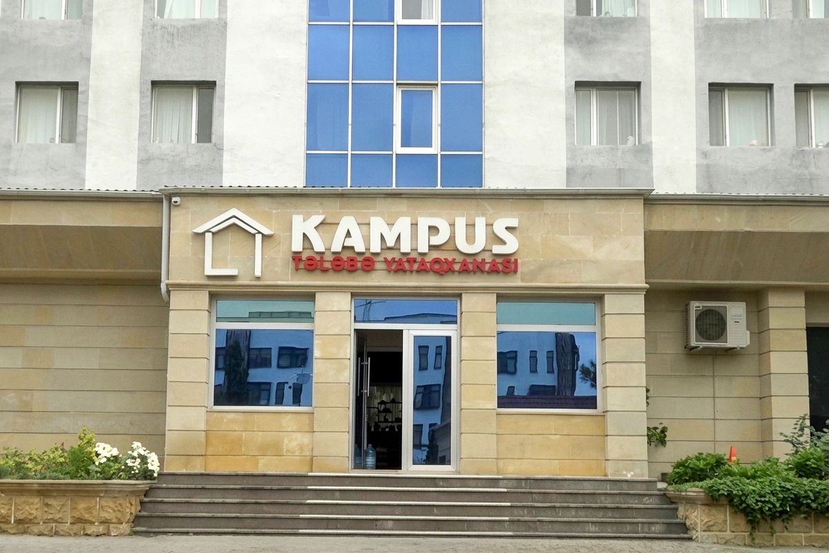 Qızların qaldığı yataqxanada nə baş verib? 