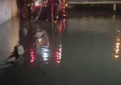 Qobustanda güclü yağış nəticəsində evi su basıb