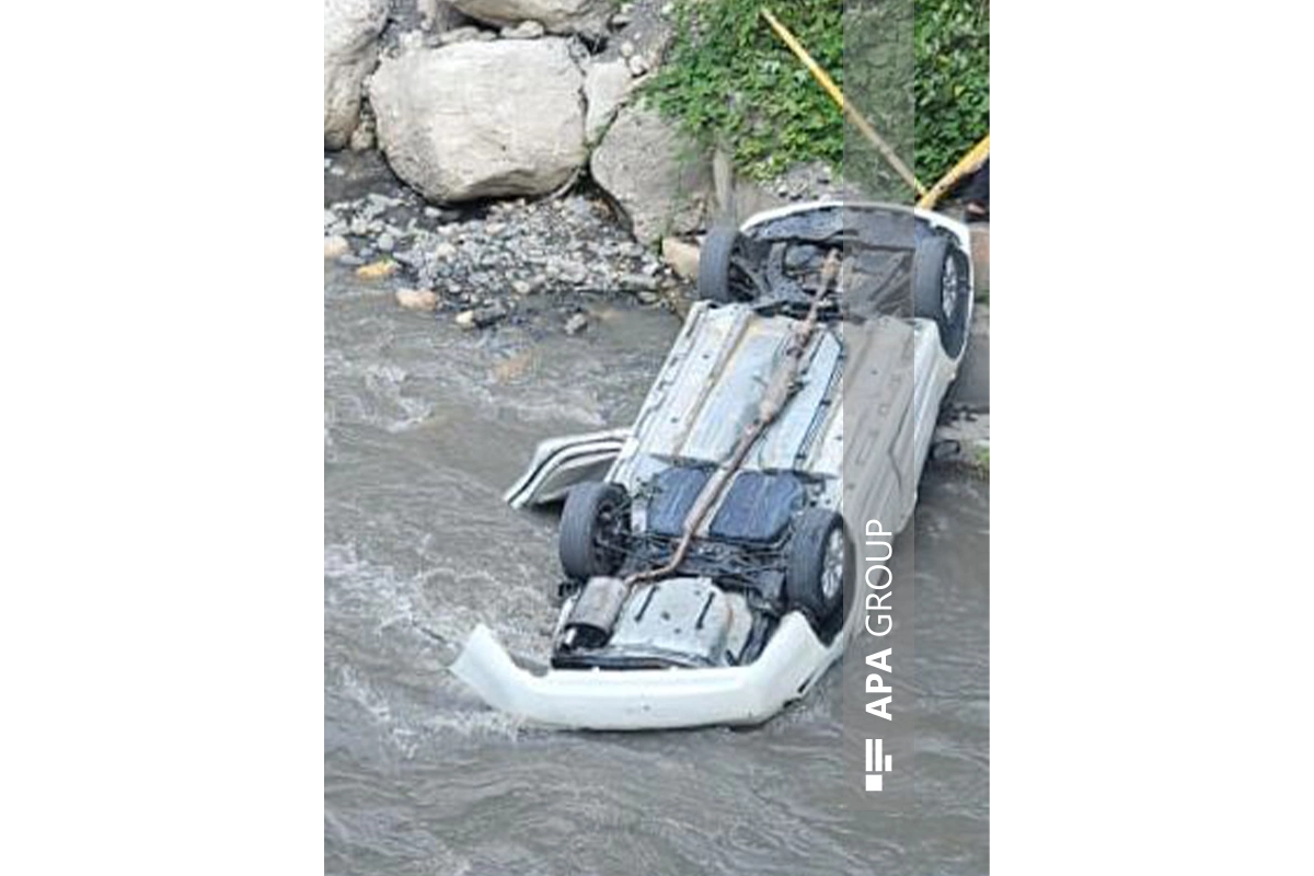 Quba-Xınalıq yolunda avtomobil körpüdən aşıb, yaralananlar var