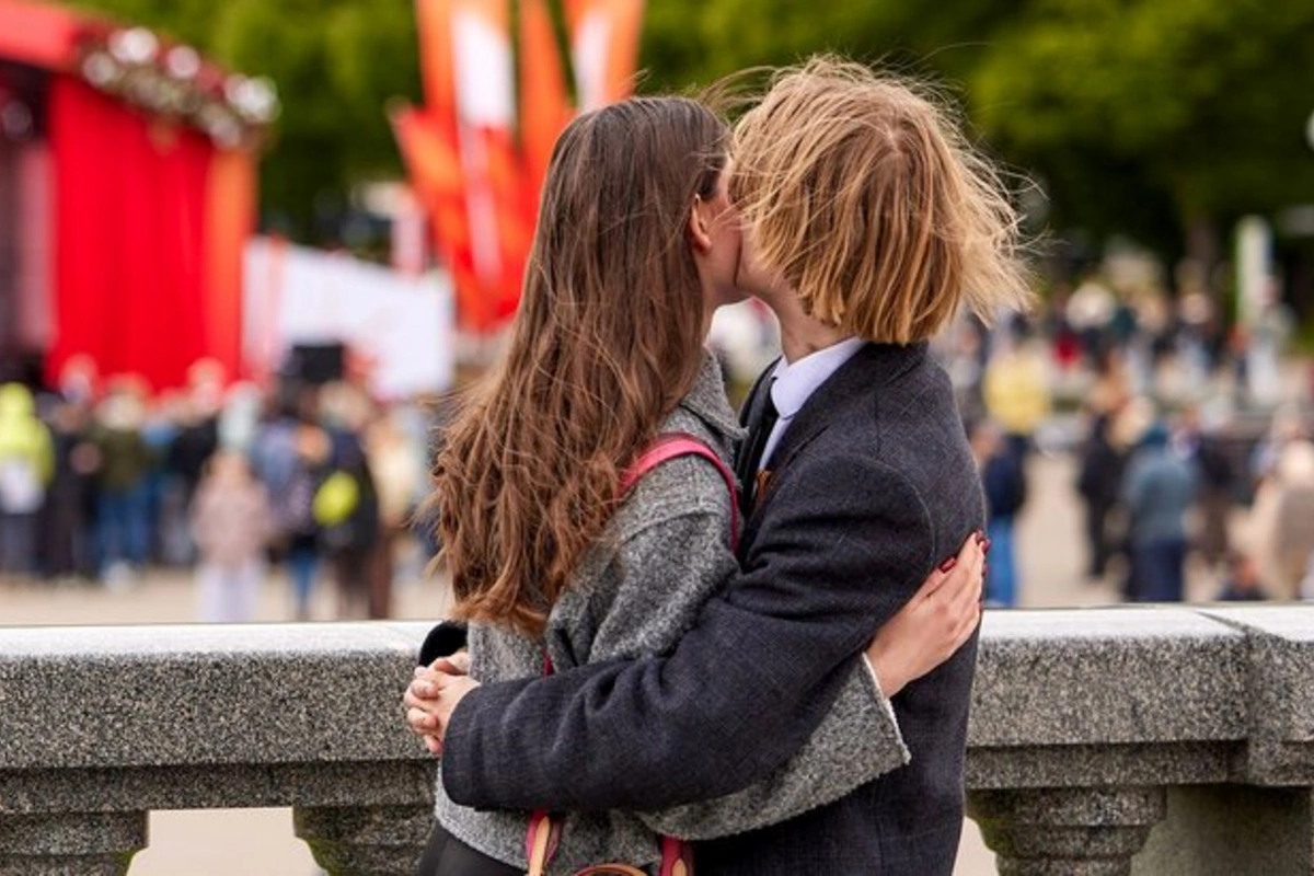 Qucaqlaşmaq bu xəstəlikləri sağaldır - Həkim açıqlayıb