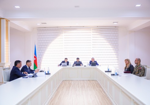 Rəşad Nəbiyev Salyanda vətəndaşları qəbul edib