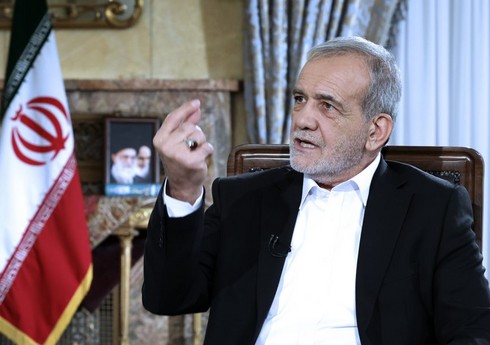 İran Prezidenti: Biz müharibə istəmirik