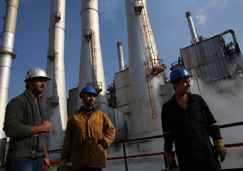 İranda neft emalı zavodunun fəhlələri tətil edib