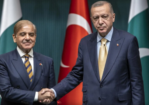 Ərdoğan Türkiyənin Pakistana yardım üçün səfərbər olduğunu bildirib