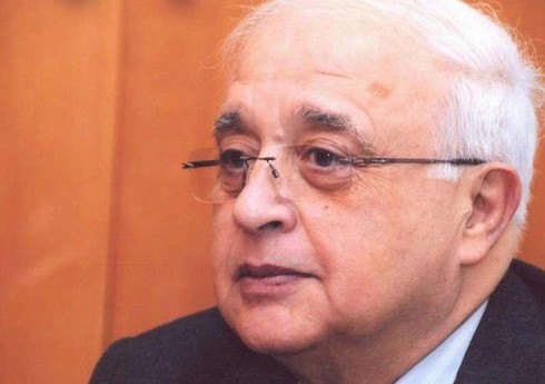 Ərdoğan yazıçı Elçinə “Necip Fazıl” mükafatını verib