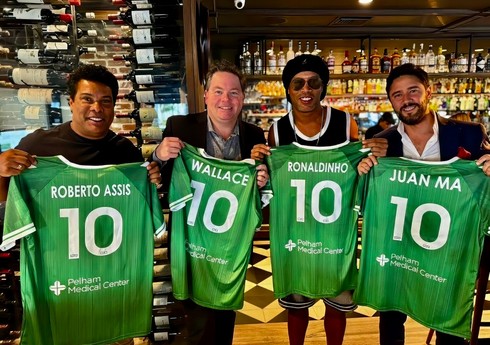Ronaldinyo ABŞ klubunun səhmdarı olub