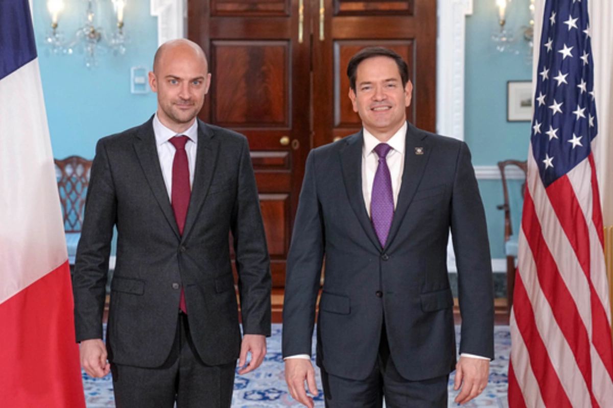 Rubio və Barro Azərbaycan-Ermənistan münasibətlərinin nizamlanmasını müzakirə ediblər