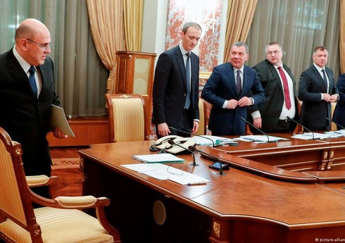 Rusiya hökuməti bir aya istefa verəcək