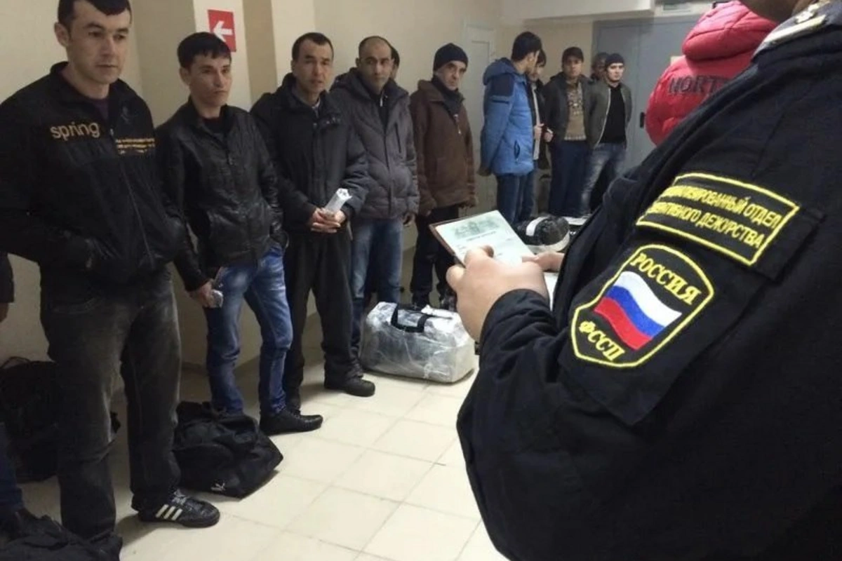 Rusiyanın bu şəhərindən 1 gündə 53 miqrant deportasiya edildi