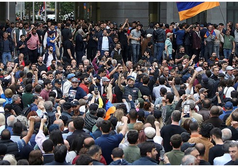 İrəvanda yenidən etiraz aksiyaları keçirilir