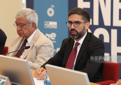 Rövşən Nəcəf: “SOCAR-ın əsas hədəflərindən biri dekarbonizasiyaya nail olmaqdır”
