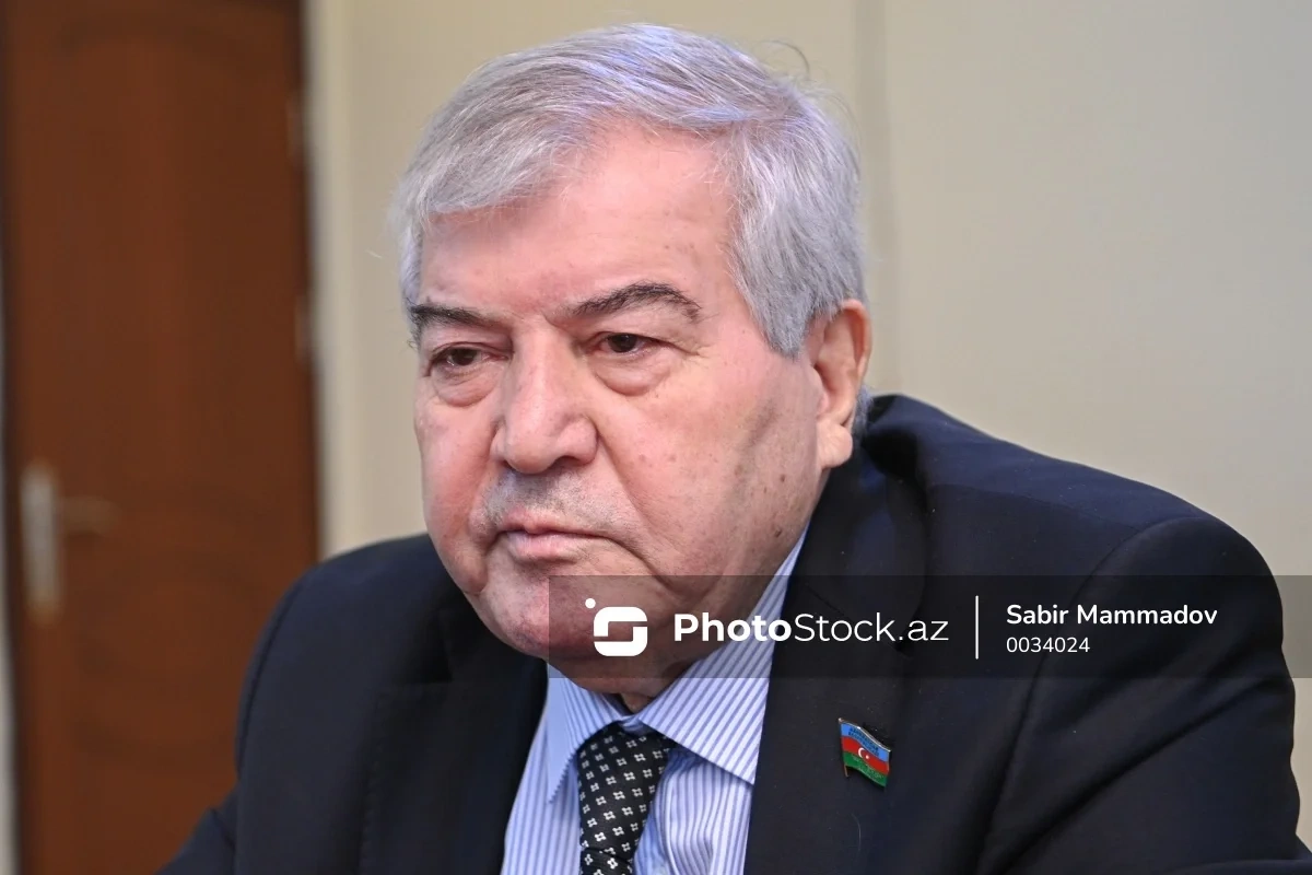 Sabir Rüstəmxanlı: 