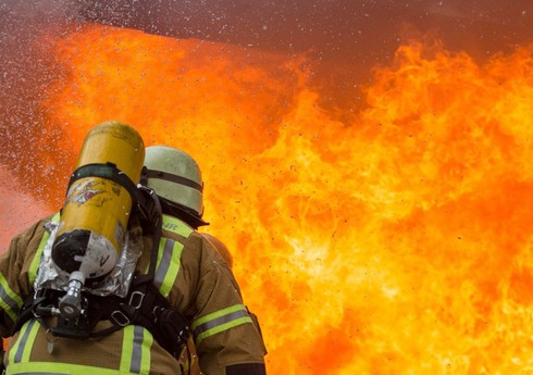 Sabirabad bazarında yanğın olub