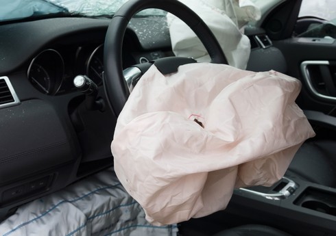 Sabirabad rayonunda yol qəzası olub, iki nəfər xəsarət alıb