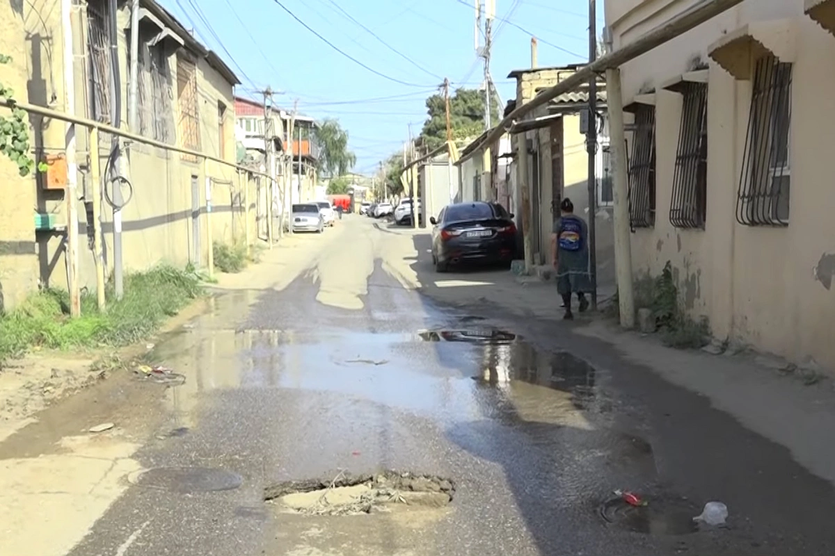 Sabunçu sakinləri üfunət içində - Kanalizasiya problemi niyə həll olunmur?