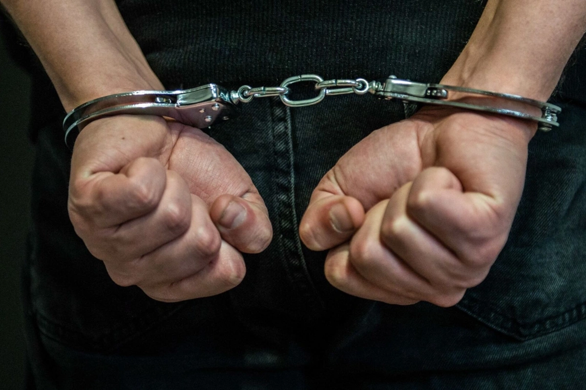 Sabunçuda evlərdən 25 min manatlıq oğurluq edən şəxs saxlanılıb