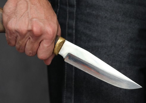 Salyanda 44 yaşlı kişi bıçaqlanıb Salyanda 44 yaşlı kişi bıçaqlanıb