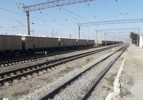 Salyanda qatarın qadını vurması ilə bağlı cinayət işi açılıb - YENİLƏNİB