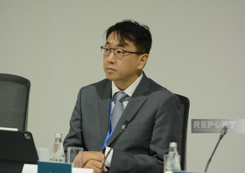Sangbu Kim: 