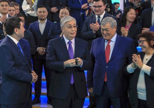 Seçkisonrası Tokayev Qazaxıstanın yeni siyasi quruluş formasına keçdiyini açıqlayıb Seçkisonrası Tokayev Qazaxıstanın yeni siyasi quruluş formasına keçdiyini açıqlayıb