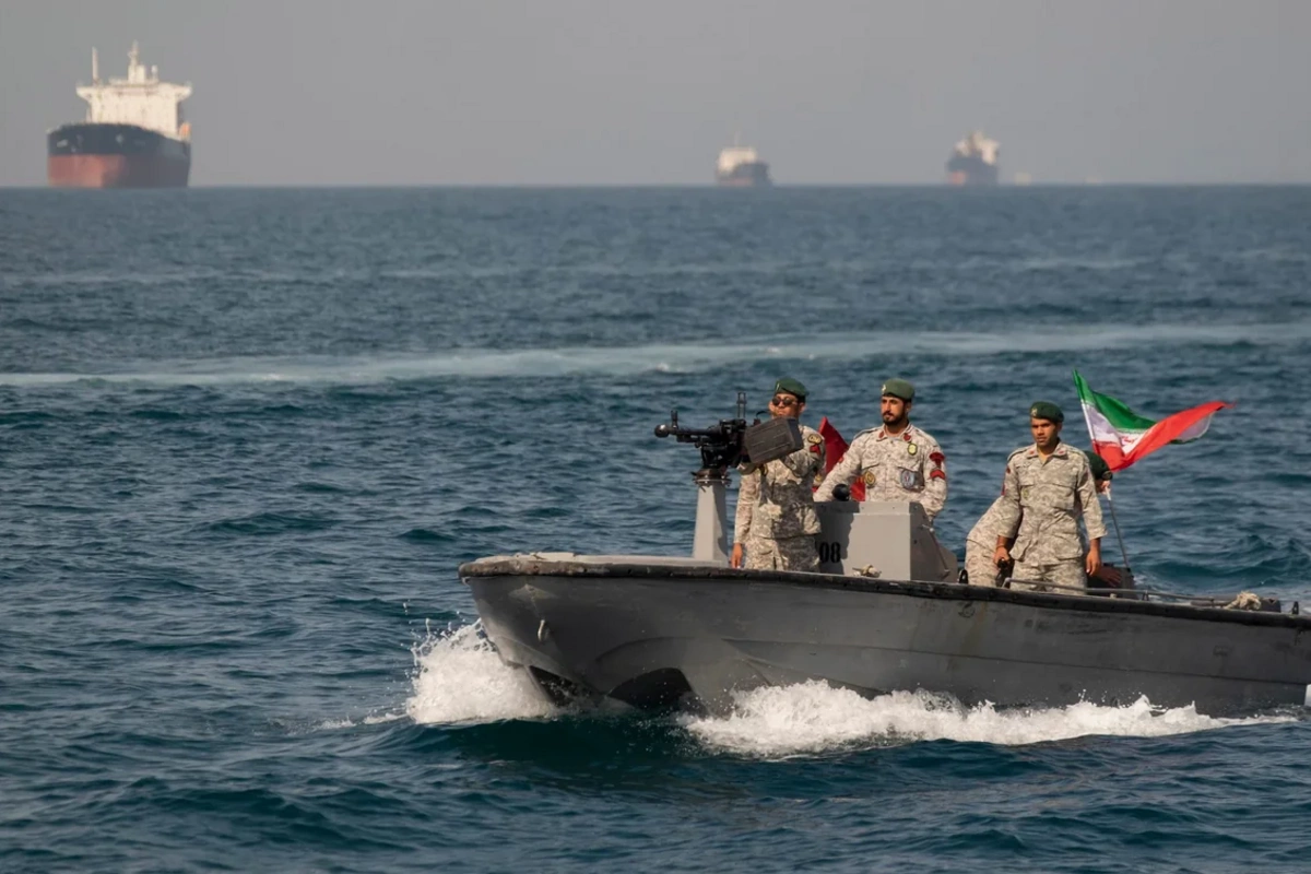 SEPAH Hörmüz boğazında bir neçə konteyner gəmisini geri qaytarıb