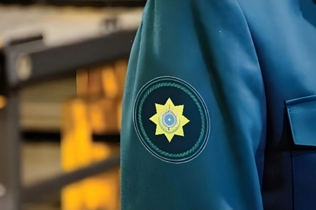 Sərhəddə mobil telefon ƏMƏLİYYATI - Gömrük İdarəsinin təhqiqatçısı CƏZALANDIRILDI