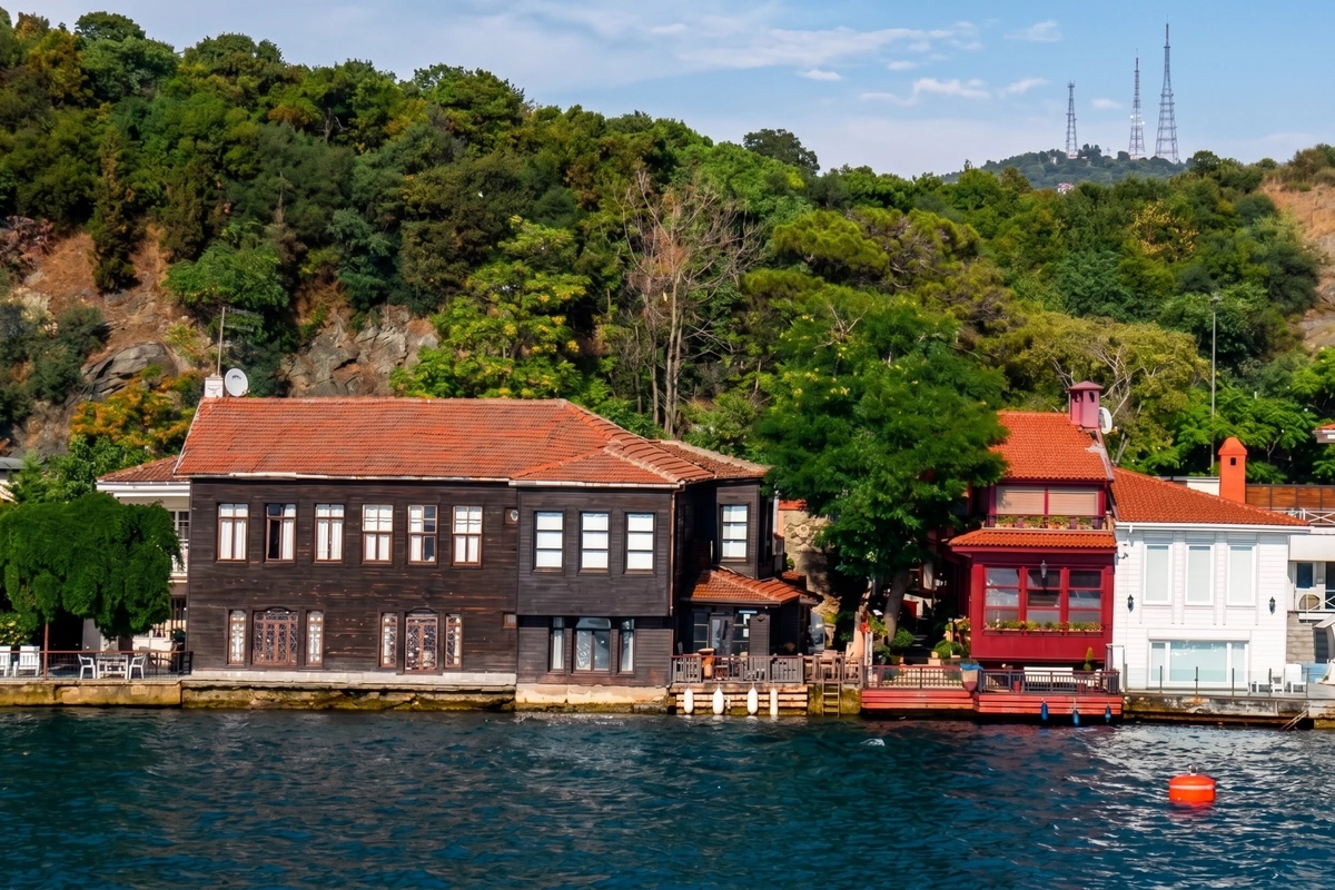 Sezen Aksunun Bosfor boğazındakı villası