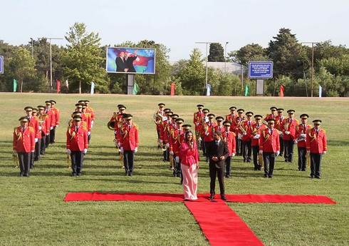 Silahlı Qüvvələr Günü münasibətilə Azərbaycan Ordusunda silsilə tədbirlər keçirilib