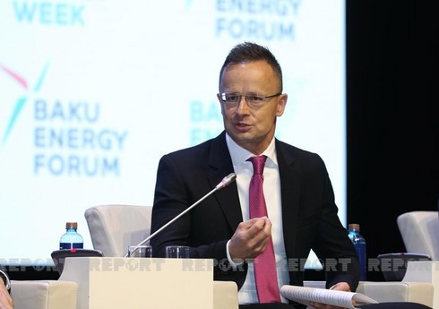 Siyarto: “Aİ rusiyalılar üçün tam viza qadağası tətbiq etməyəcək”