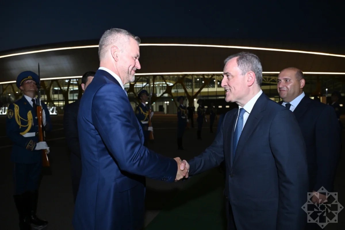 Slovakiya prezidenti Füzuli aeroportundan təyyarə ilə Bakı şəhərinə yola düşüb