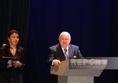 İsmayıl Serageldin: 