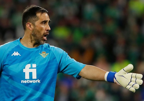 İspaniya klubu 40 yaşlı qapıçının müqaviləsinin müddətini uzadıb