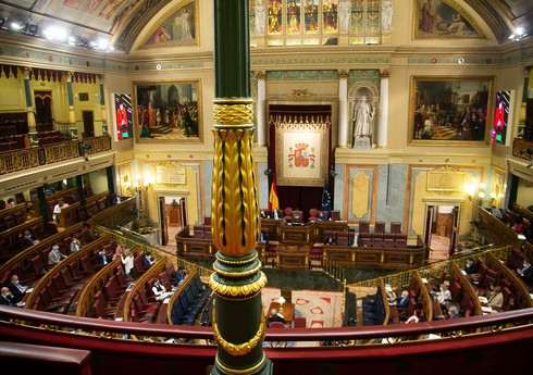 İspaniya parlamenti qaza qənaət planını təsdiqləyib