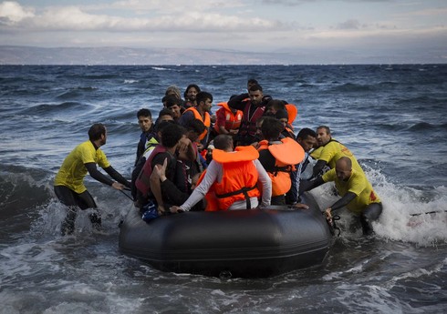 İspaniya sahillərində onlarla miqrant itkin düşüb