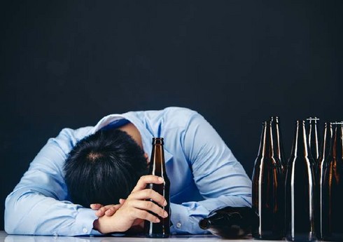 İstanbulda son sutkada saxta içki qəbul edən 11 nəfər ölüb