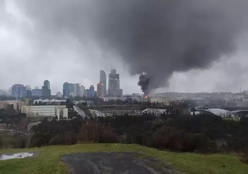 İstanbulda universitetin kampusu yanır