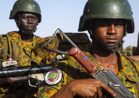 Sudan ordusu Xartumda xüsusi təyinatlılara qarşı əməliyyat keçirib Sudan ordusu Xartumda xüsusi təyinatlılara qarşı əməliyyat keçirib