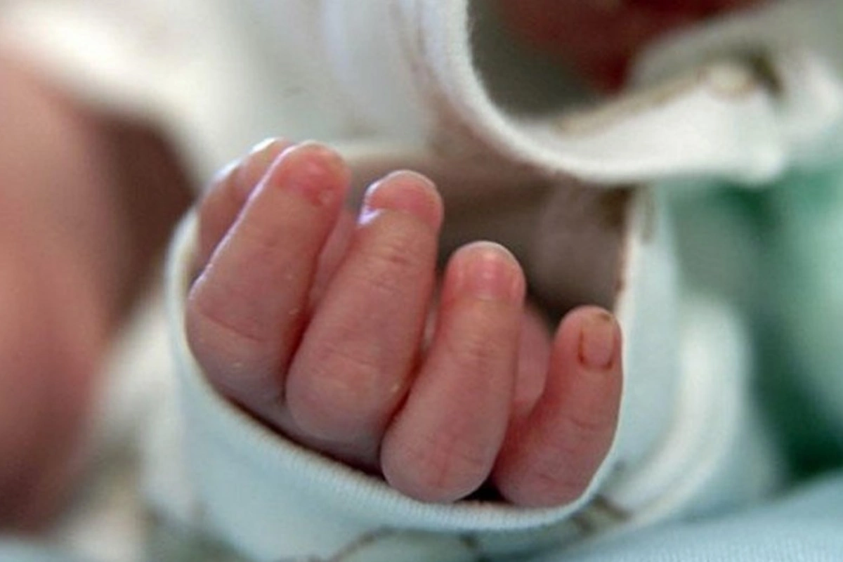 Sumqayıtda 3 yaşlı körpə ölüb