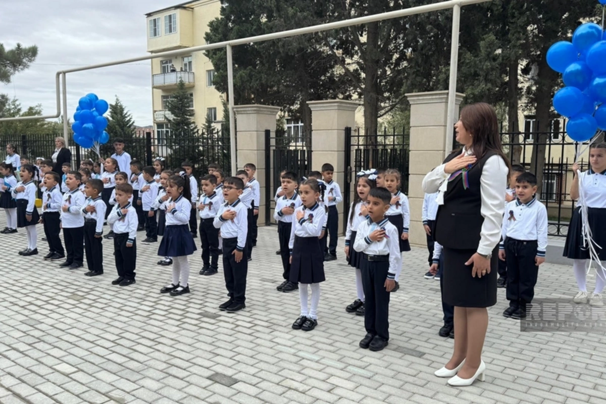 Sumqayıtda 36 nömrəli tam orta məktəbin yenidənqurmadan sonra açılışı olub