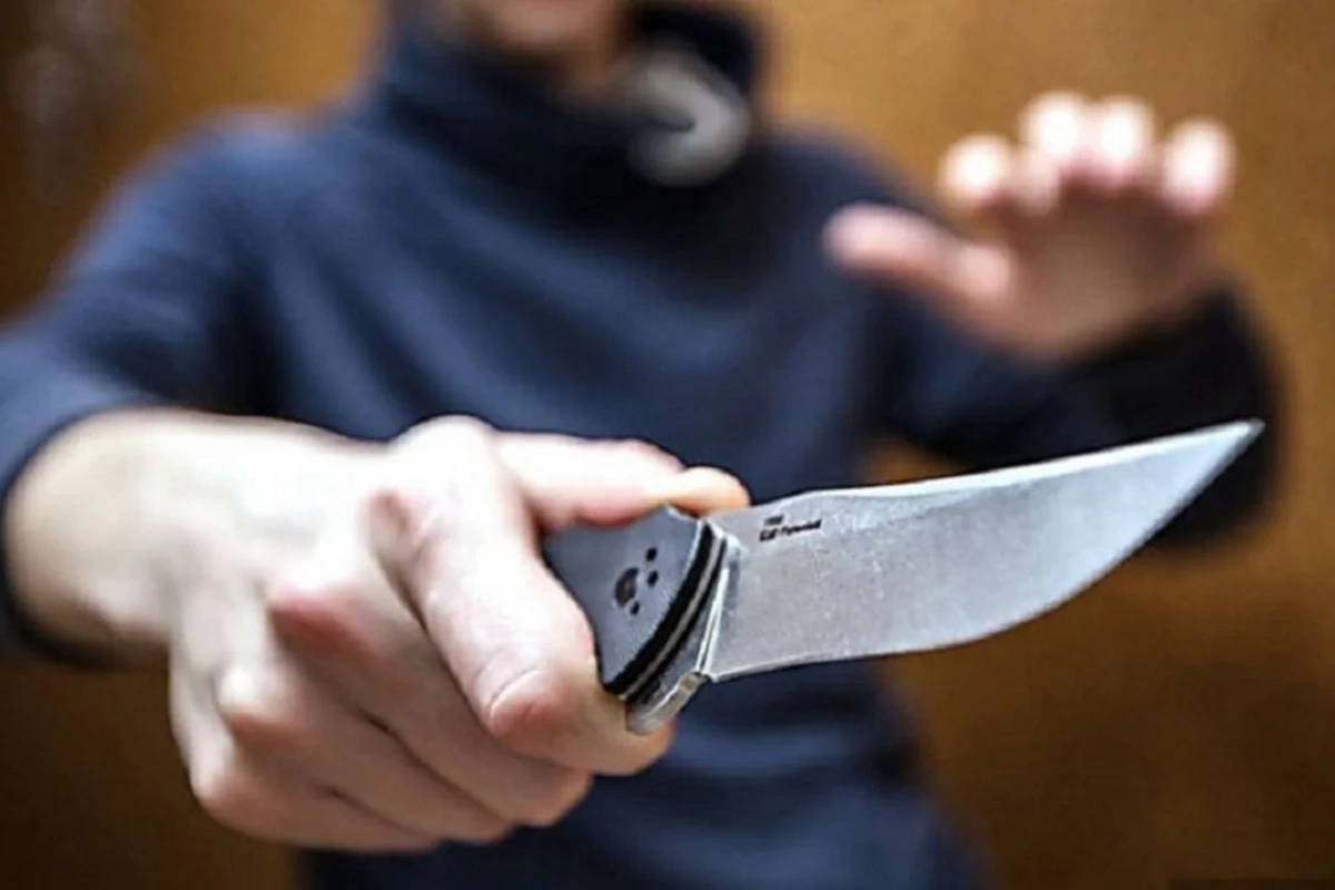 Sumqayıtda 9-cu sinif şagirdi bıçaqlandı, məktəbli saxlanıldı Sumqayıtda 9-cu sinif şagirdi bıçaqlandı, məktəbli saxlanıldı